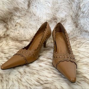 Carlos Santana brown leather scalloped heel